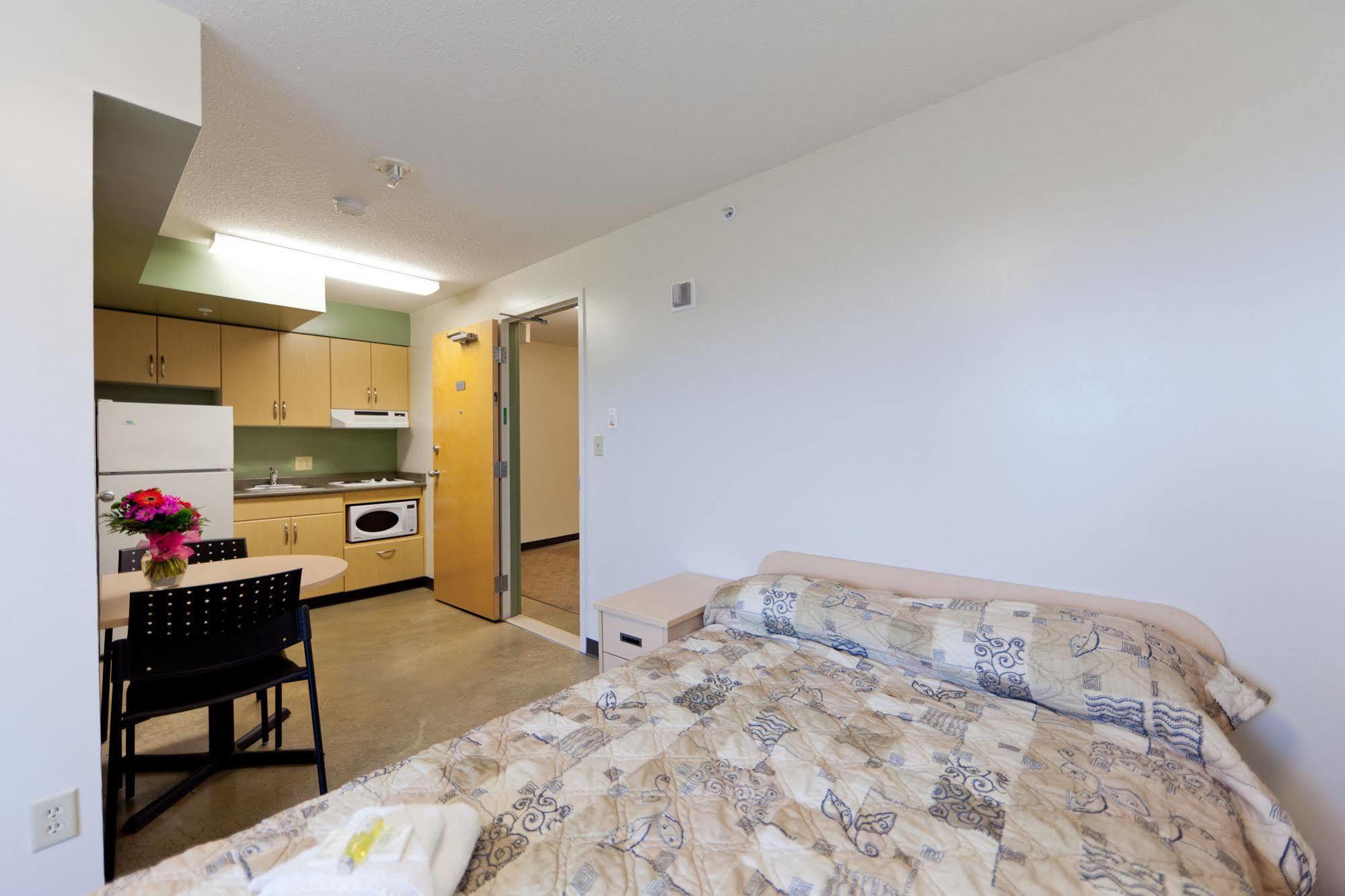 Macewan University Residence Edmonton Exterior photo